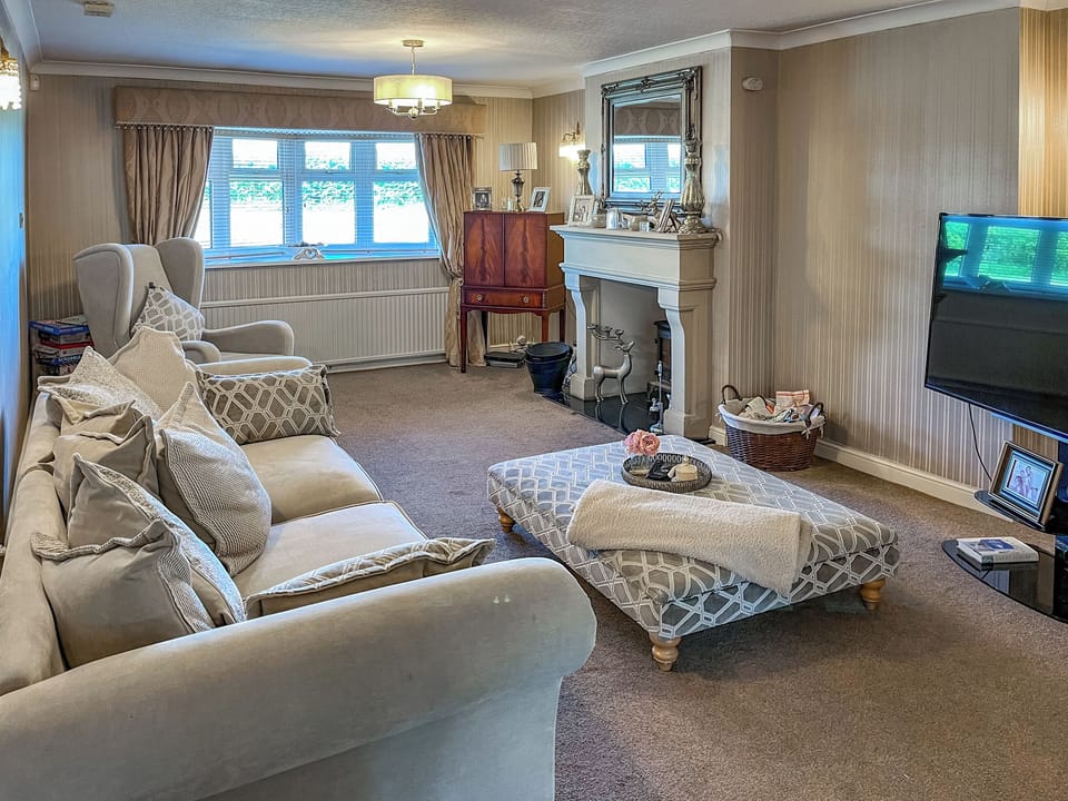 Jacuzzi | Checker Leazes Farm, Bishop Auckland