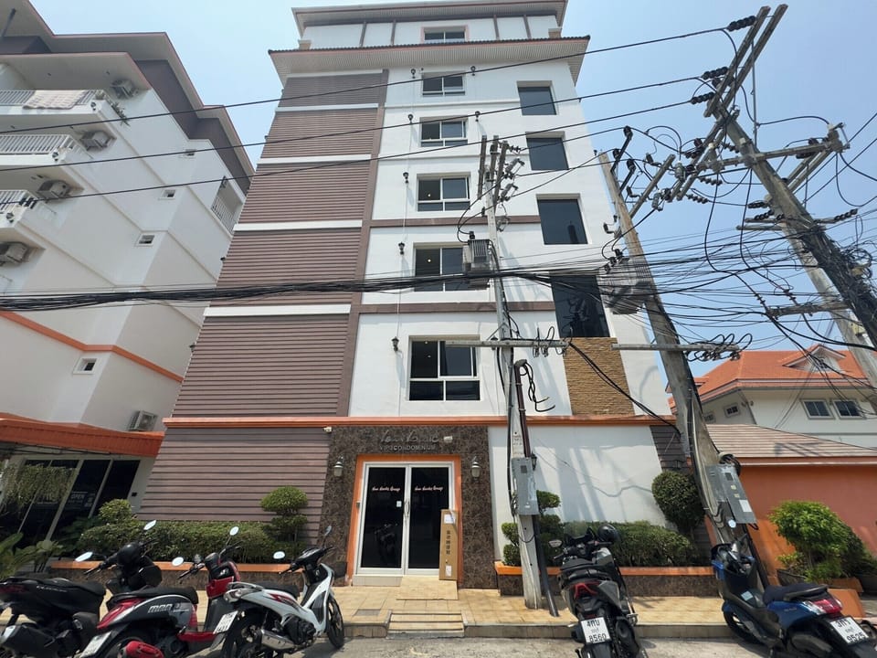 Apartment, 1 Bedroom, Smoking, Balcony | Exterior