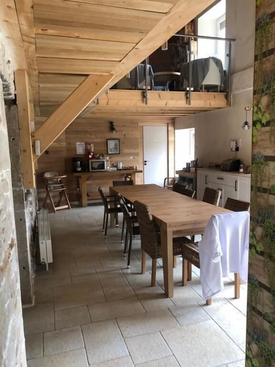 Deluxe Double Room, Garden View | Dining