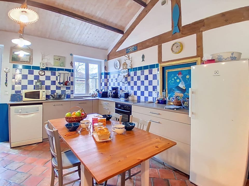Kitchen / Dining Room