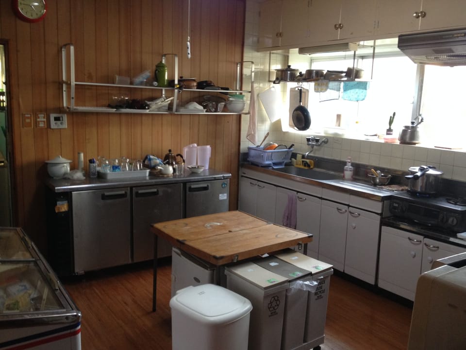Okinawa Hostel Yanbaru Fukuro Bed and Breakfast in Okinawa Prefecture