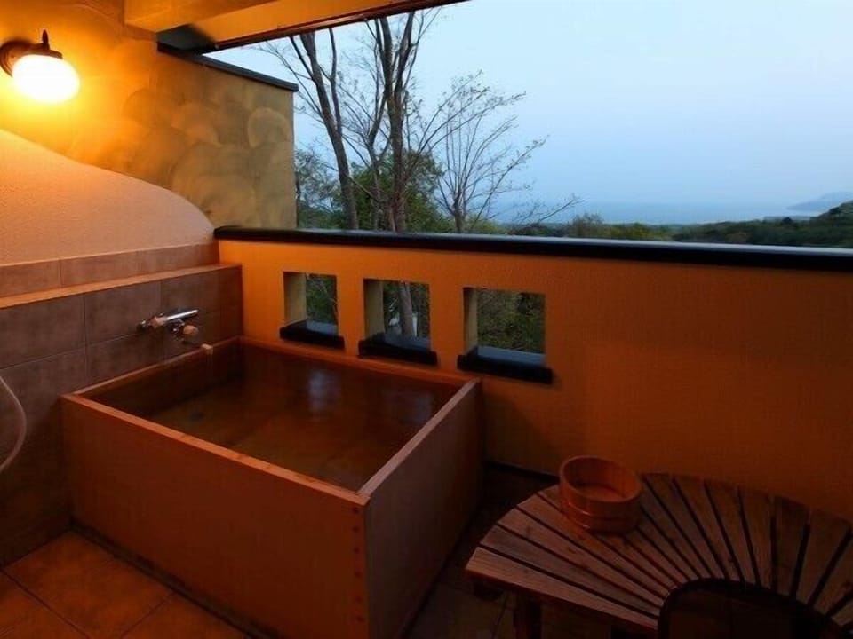 Tsukiyado Rakku Hotel in Shizuoka Prefecture