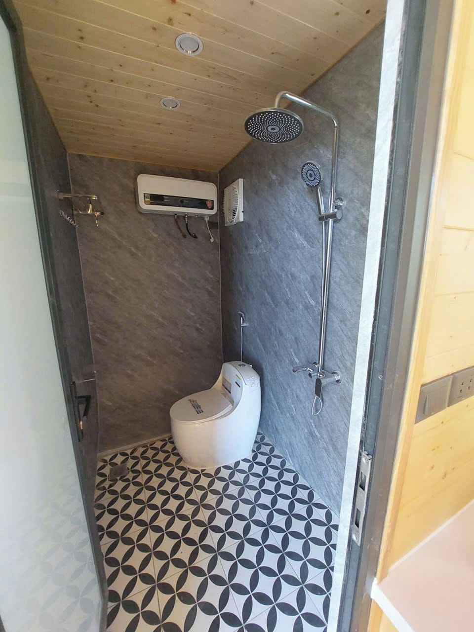 Free toiletries, hair dryer, towels, soap