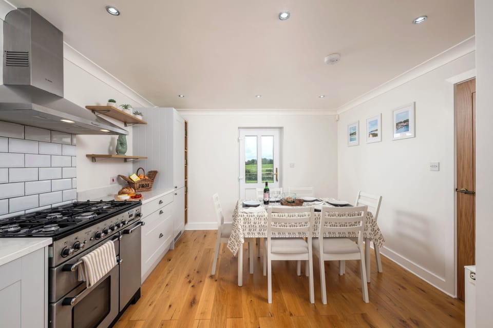 Kitchen and dining area.