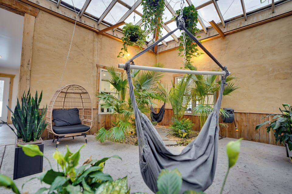 "hang out" in your own hidden nook.