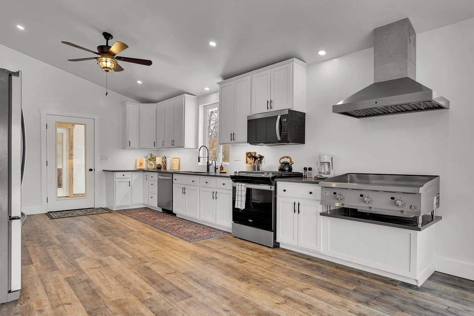 Gorgeous kitchen with stainless steel appliances. You'll want to make some homemade meals for sure!