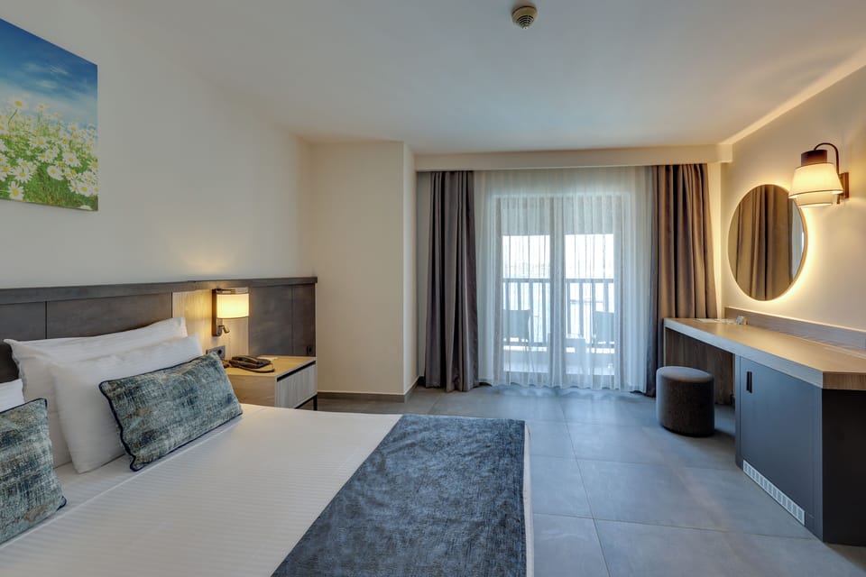 Family Room, Balcony, Sea View | Terrace/patio