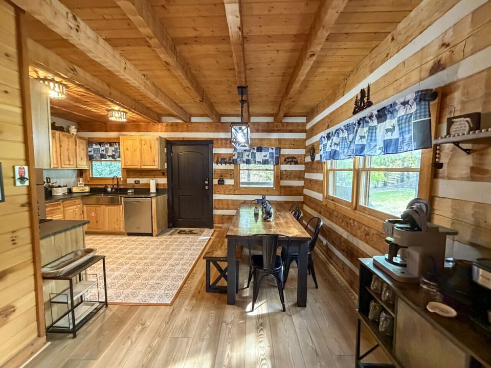 Apartment, Garden View | Private kitchen | Toaster