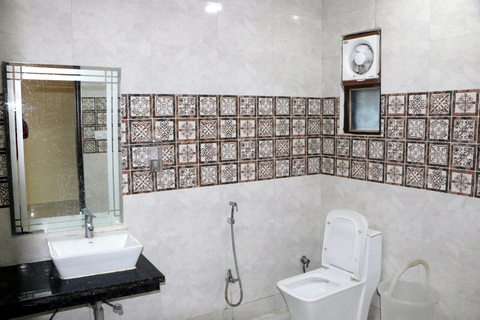 Shower, towels, soap