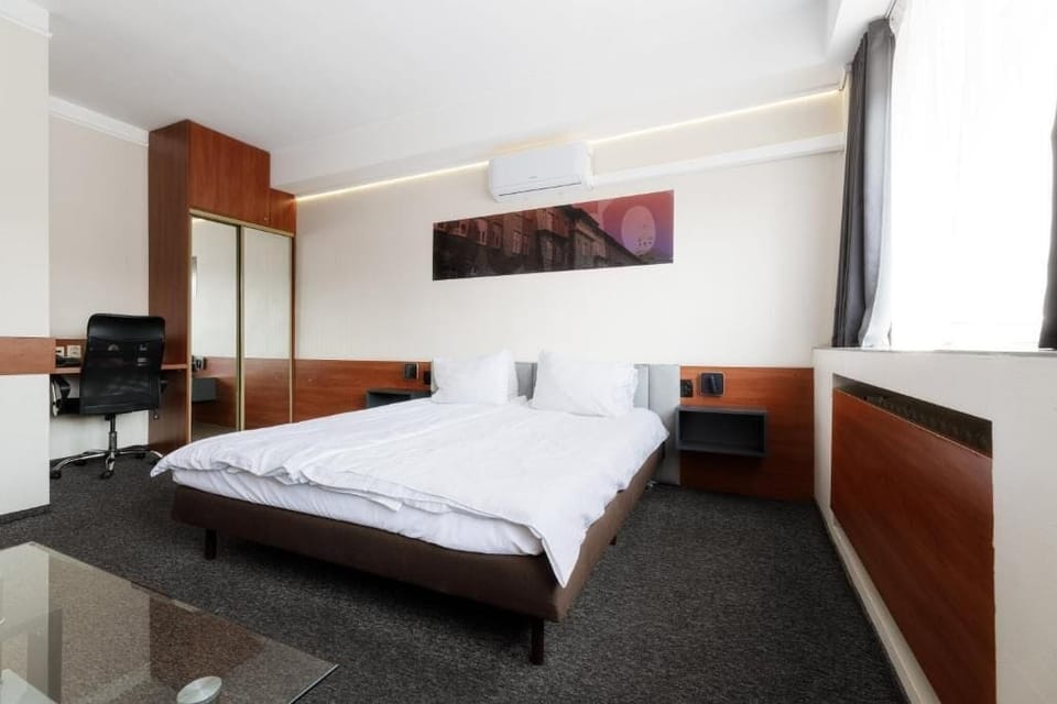 Superior Quadruple Room, 1 Queen Bed with Sofa bed | Desk, free WiFi