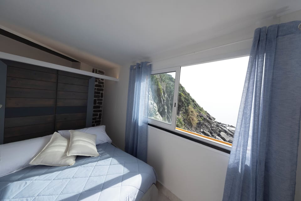 Deluxe Double Room, Sea View | In-room safe, free WiFi