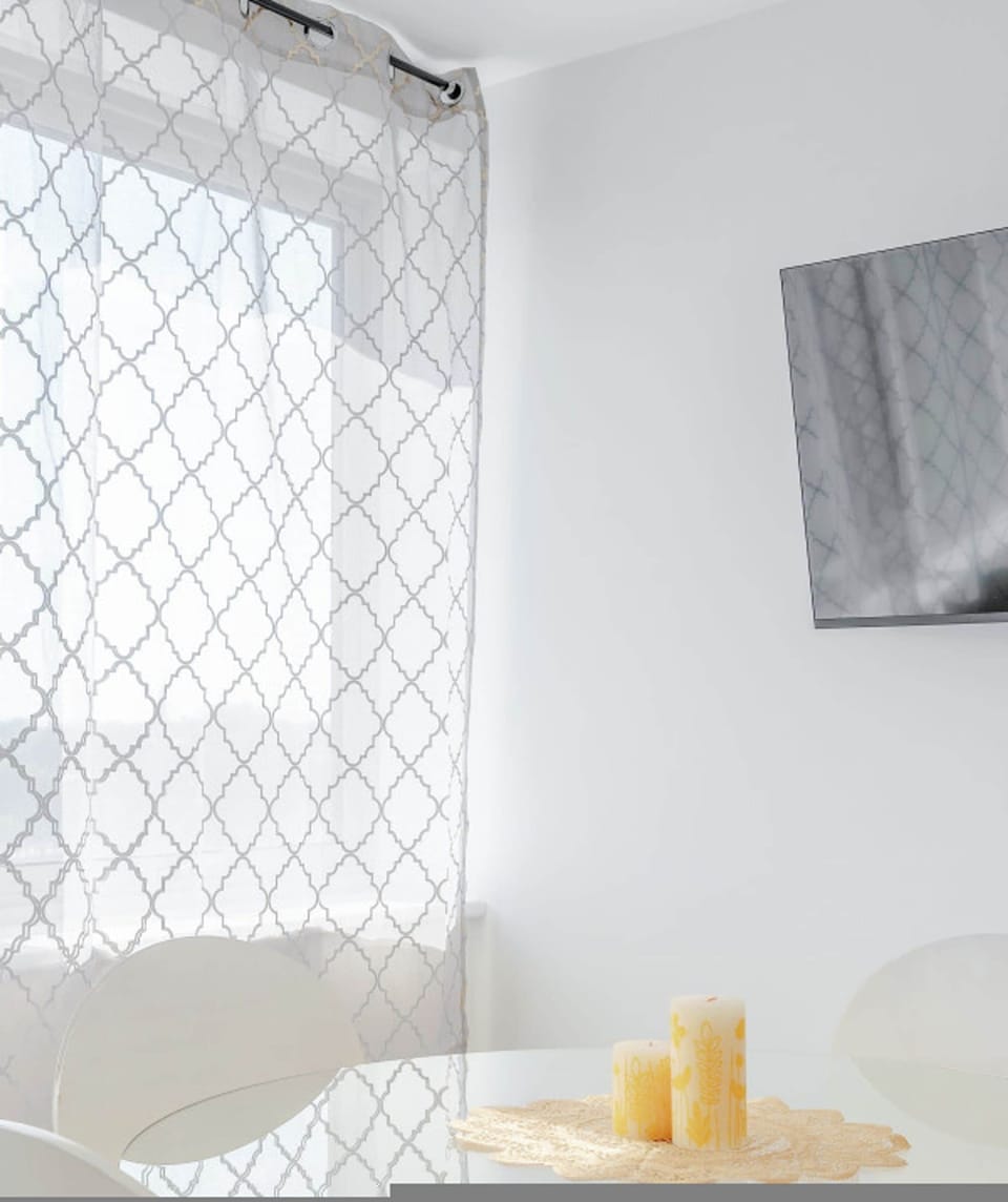 House | 1 bedroom, desk