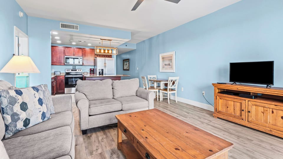 Laketown Wharf 731