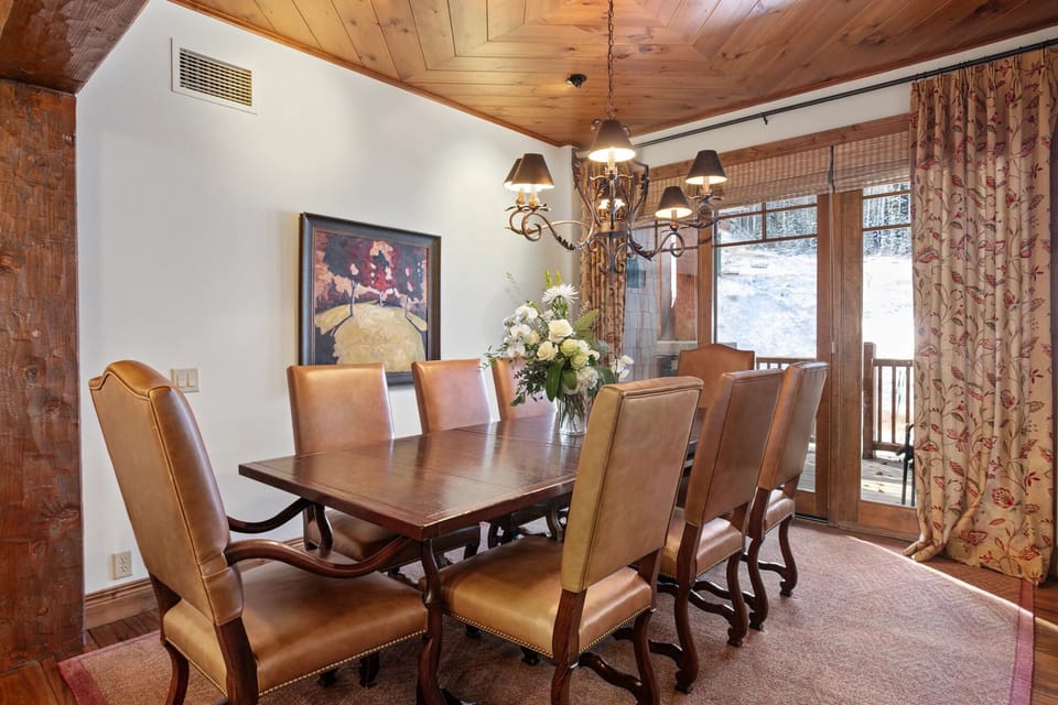 Condo, 3 Bedrooms | Dining