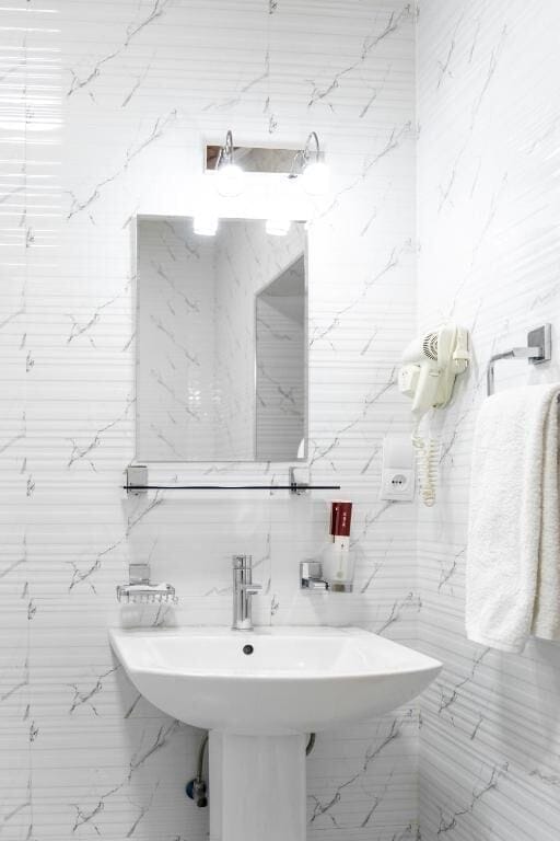 Triple Room | Bathroom | Bathrobes, slippers