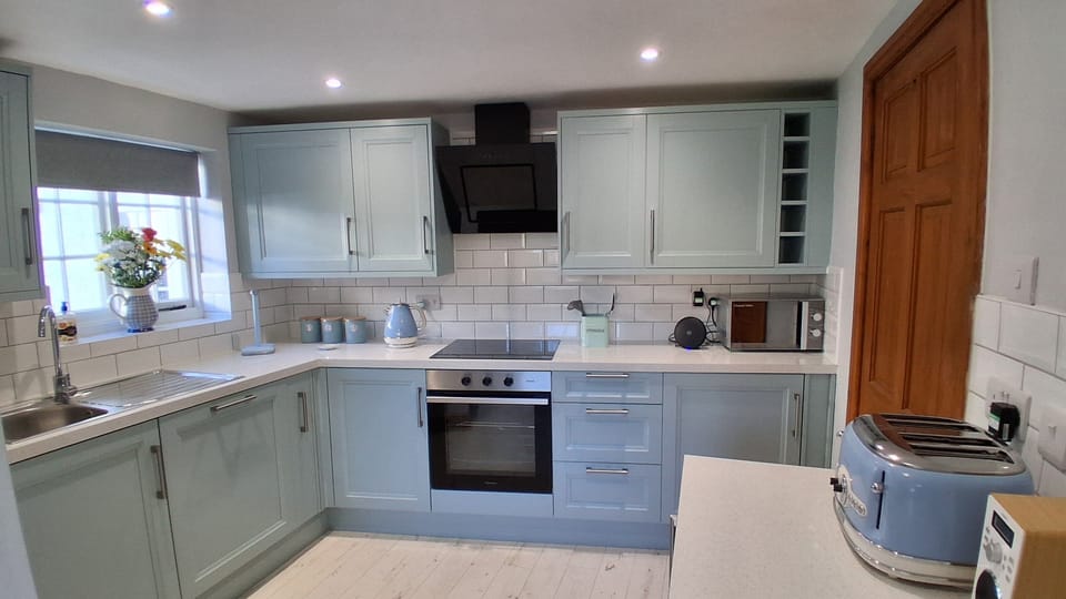 Prepare you meals in the fully equiped kitchen.