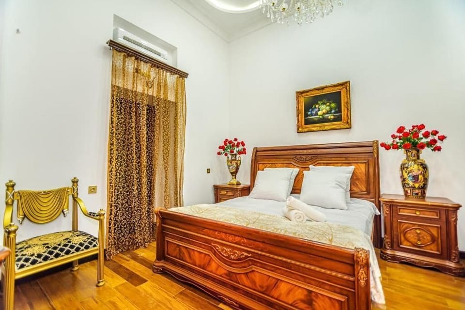 Classic Double Room, City View | Hypo-allergenic bedding, down comforters, Select Comfort beds, minibar