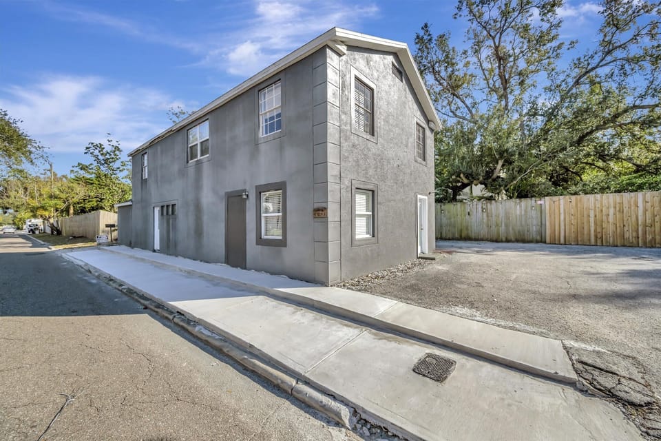 Private home with easy access and parking