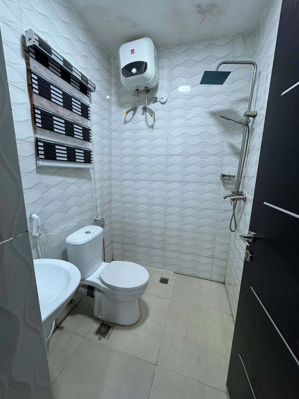 Economy Room, Balcony, City View | Bathroom | Free toiletries, slippers, towels, soap