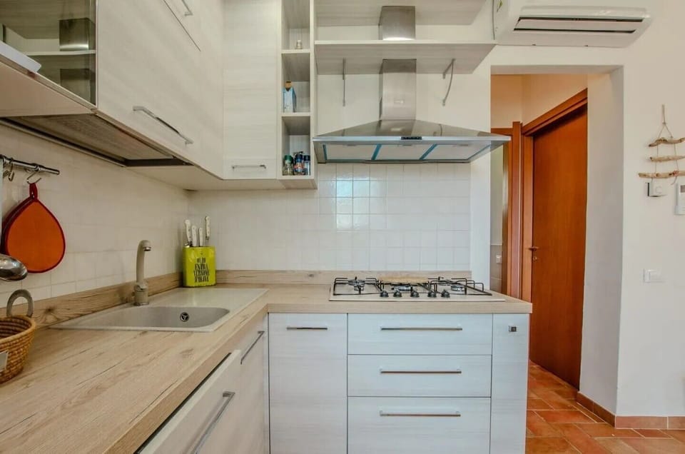 Classic Villa | Private kitchen | Fridge, stovetop, dining tables