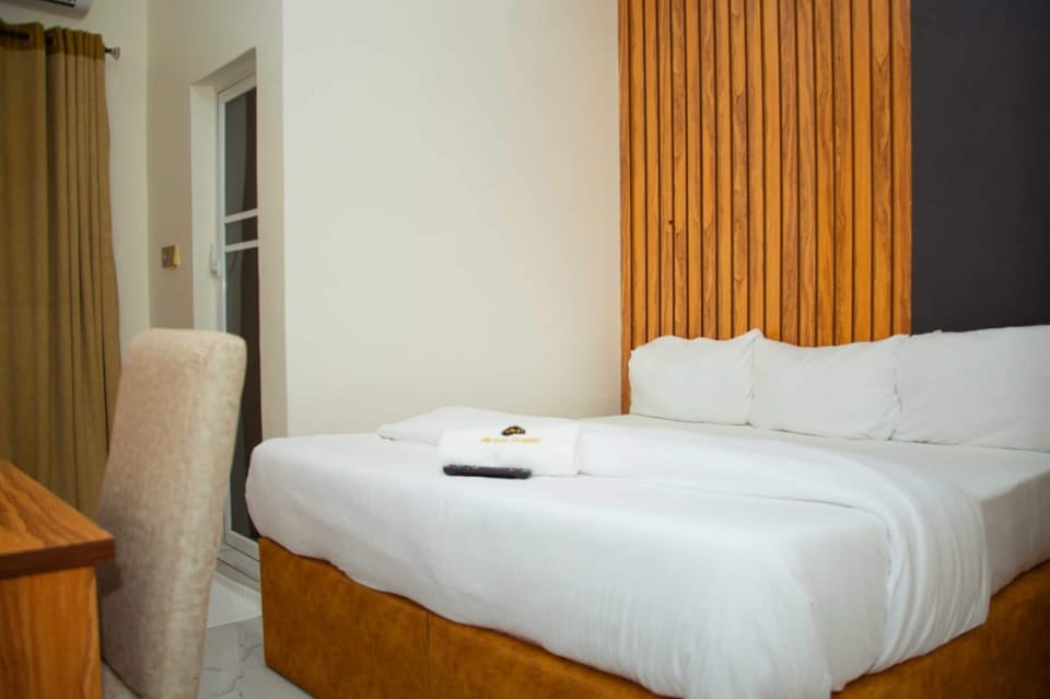 Superior Room | Desk, laptop workspace