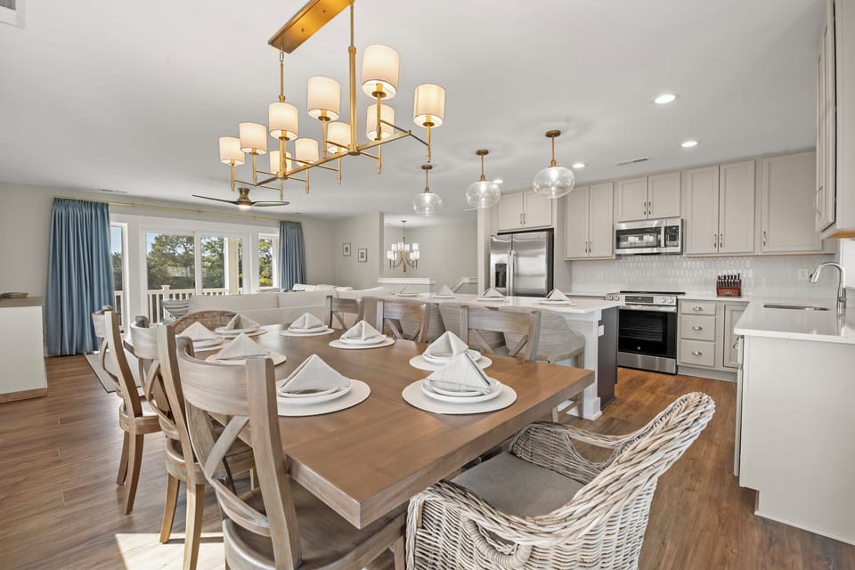 CC136: Breezy Does It | Top Level Dining Area Into Kitchen