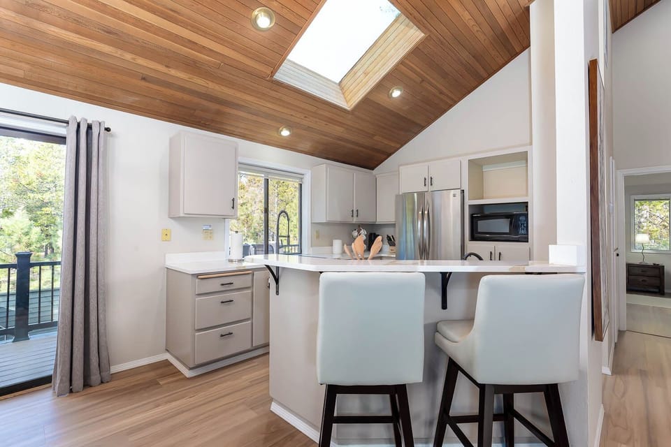 Kitchen - Main Level