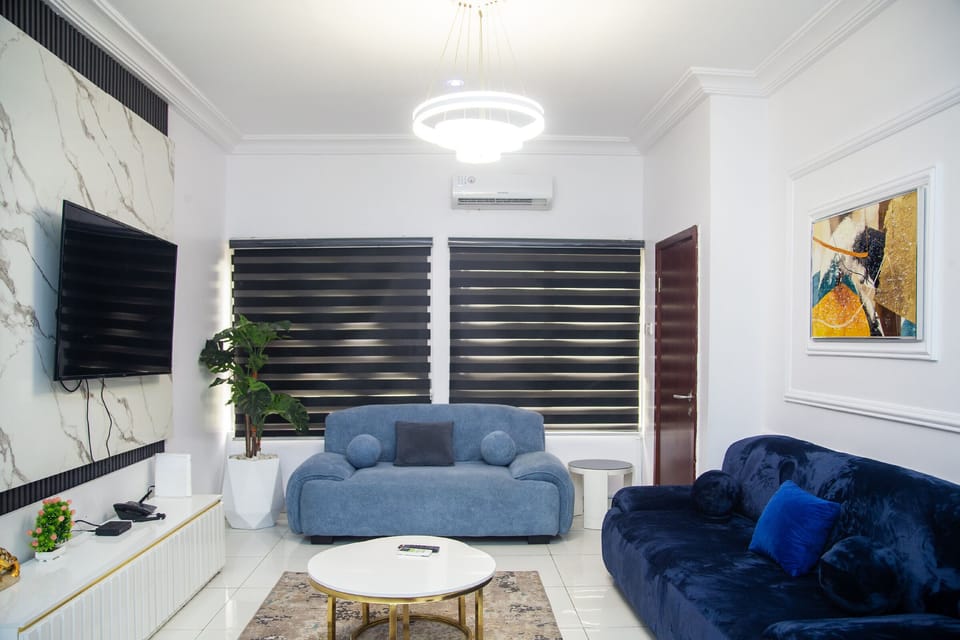Apartment, 2 Bedrooms, City View | Living area
