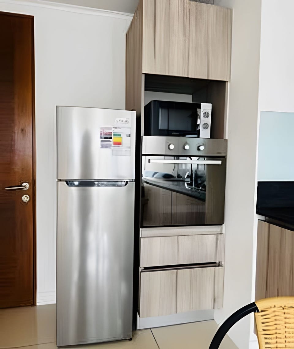 Basic Apartment | Private kitchen | Cookware/dishes/utensils, paper towels