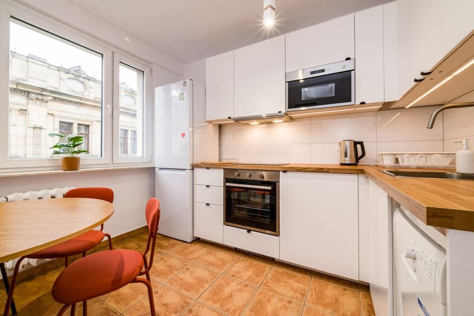 Two Bedroom Apartment Located in the Heart of Wrocław | Book Now with RENTUJEMY.COM