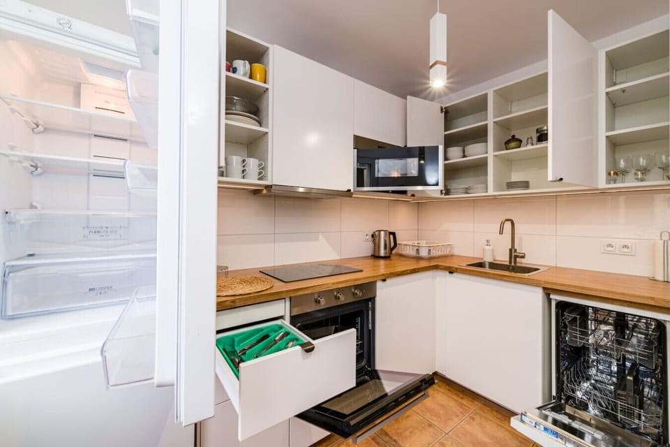 Two Bedroom Apartment Located in the Heart of Wrocław | Book Now with RENTUJEMY.COM