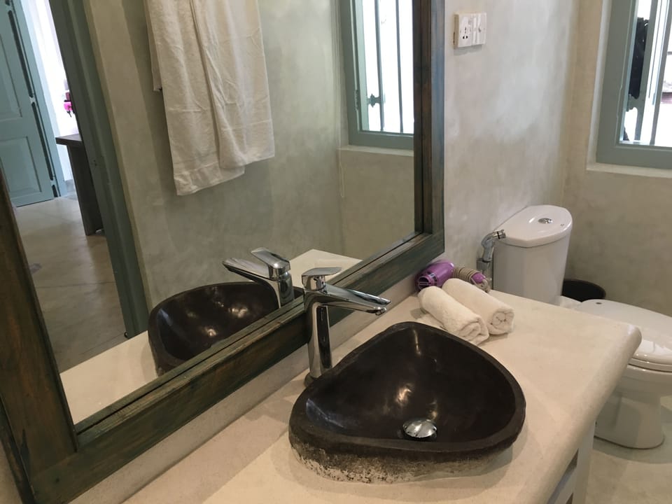 Free toiletries, hair dryer, bidet, towels