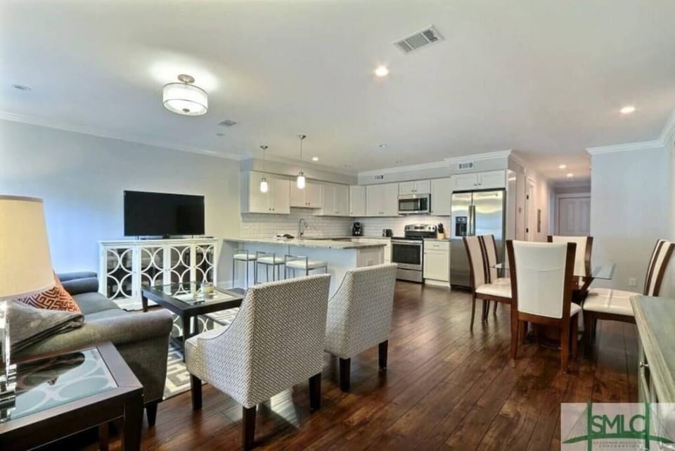 Living Room & Kitchen