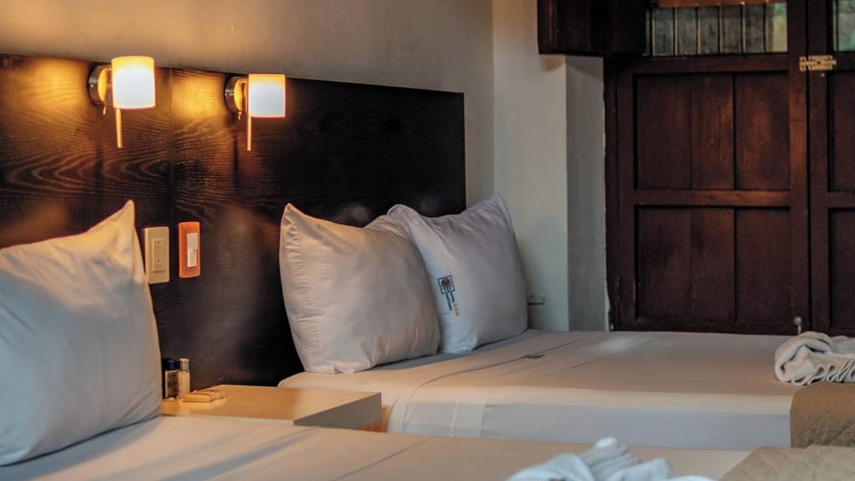 Enjoy warm bedside glow for late-night reading and relaxation