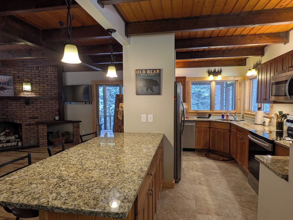 Gourmet kitchen