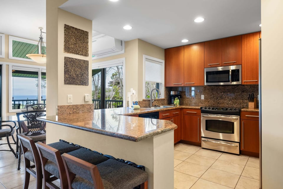 Beautifully upgraded kitchen with full-size appliances