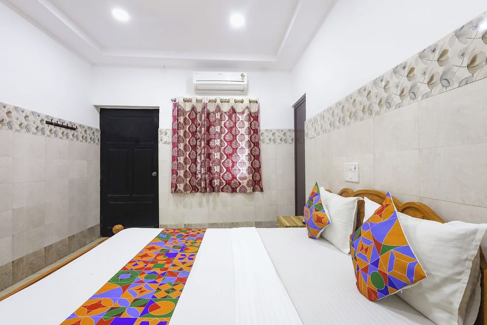 Egyptian cotton sheets, premium bedding, free WiFi, bed sheets