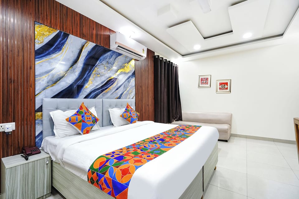 Egyptian cotton sheets, premium bedding, free WiFi, bed sheets
