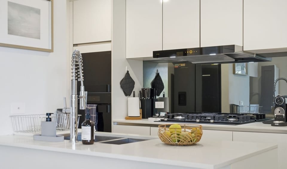 Tidy and practical kitchen area for guests