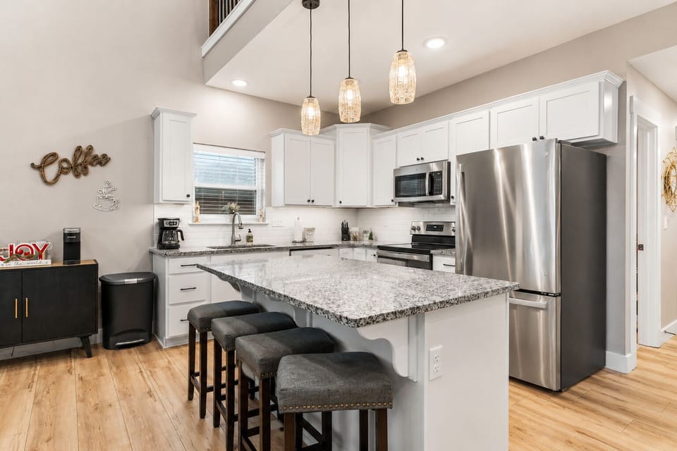 Full Kitchen