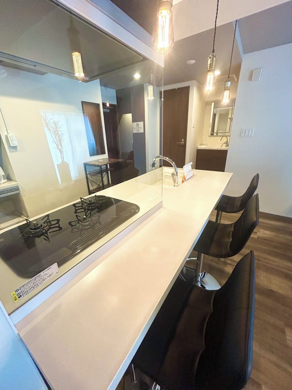 Private kitchen | Fridge, microwave, stovetop, rice cooker