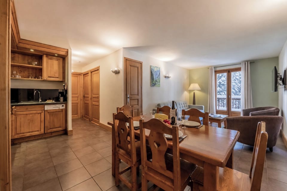 Kitchen and dining area