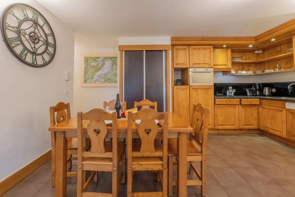 Kitchen and dining area