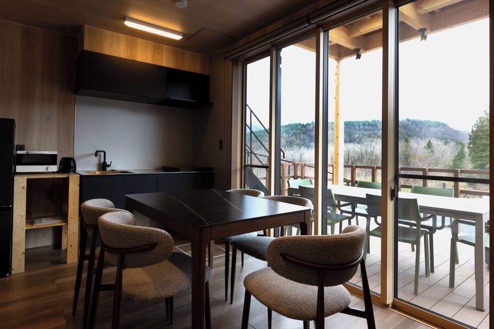 Superior Villa, Multiple Beds | Dining