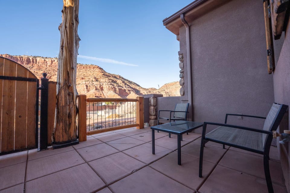 Front porch sittin' with a view!