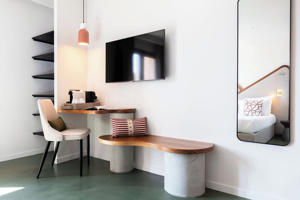 Superior Room South | In-room safe, desk, laptop workspace, blackout drapes