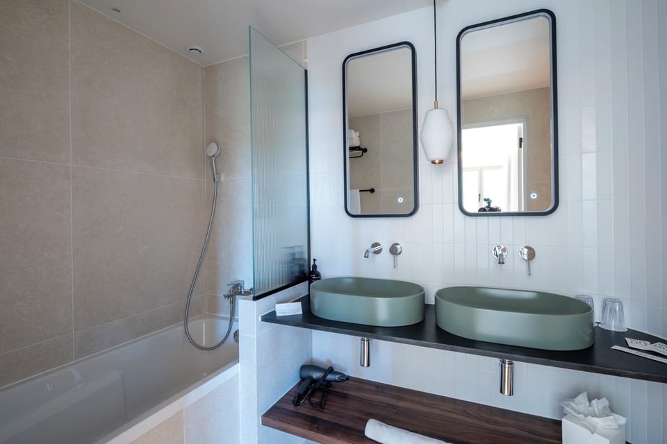 Panoramic Suite, Terrace | Bathroom | Free toiletries, hair dryer, towels