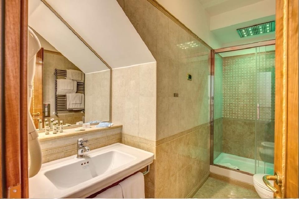 Minibar, in-room safe, desk, soundproofing