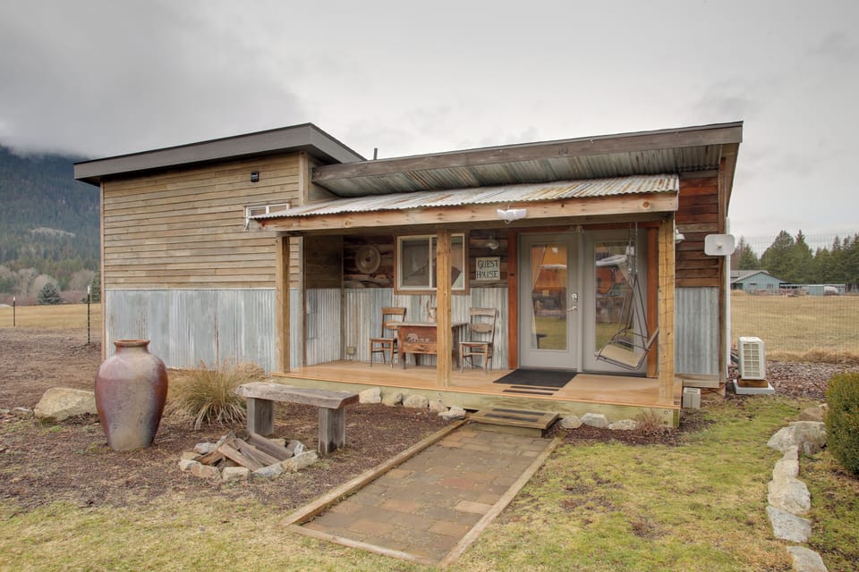 Athol Vacation Rental | Studio | 1BA | 400 Sq Ft