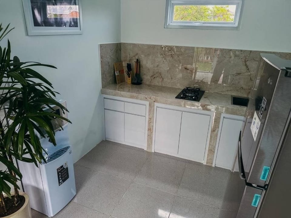 Deluxe Villa, 1 Bedroom, Pool View | Private kitchen